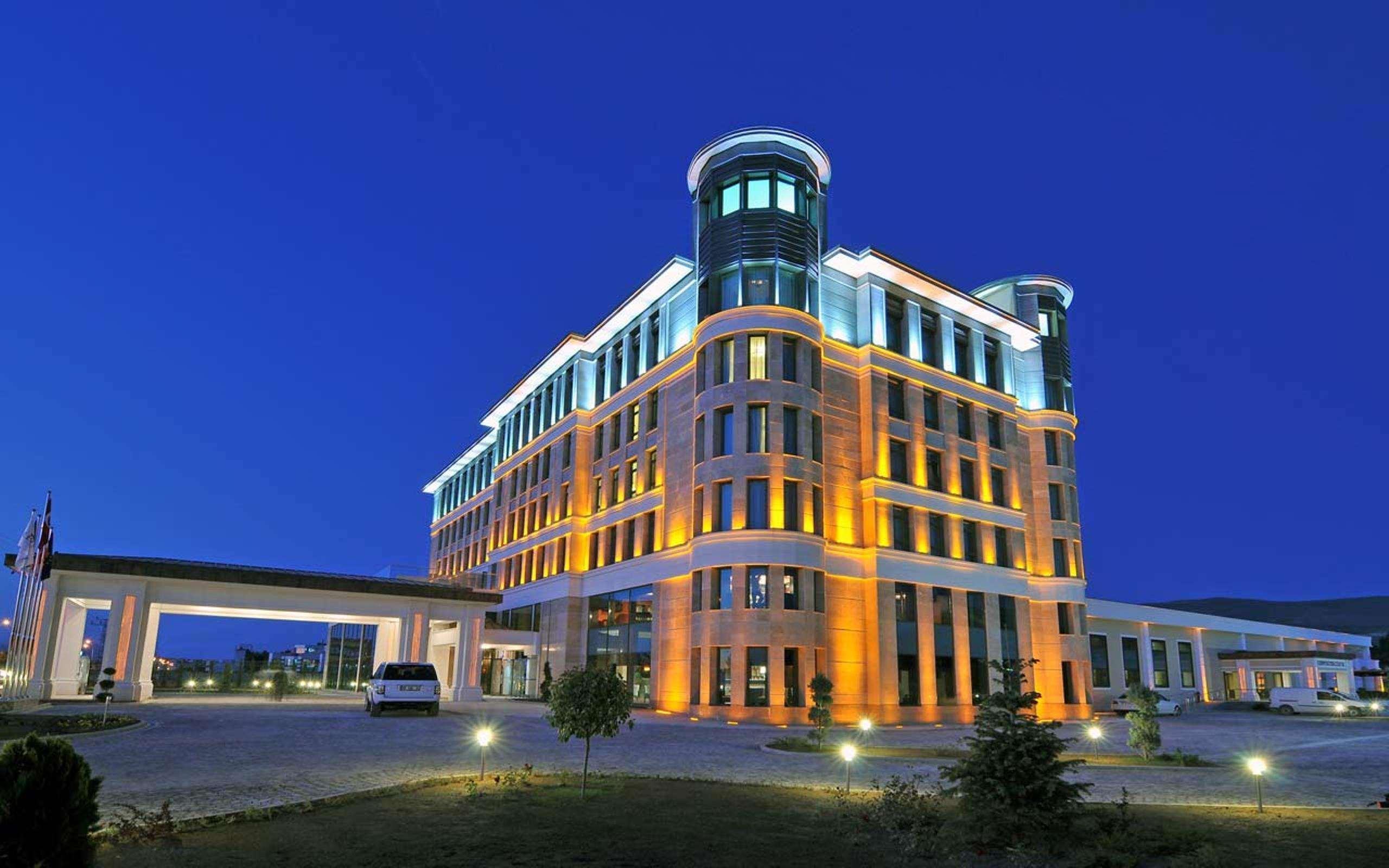 Doubletree By Hilton ואן מראה חיצוני תמונה