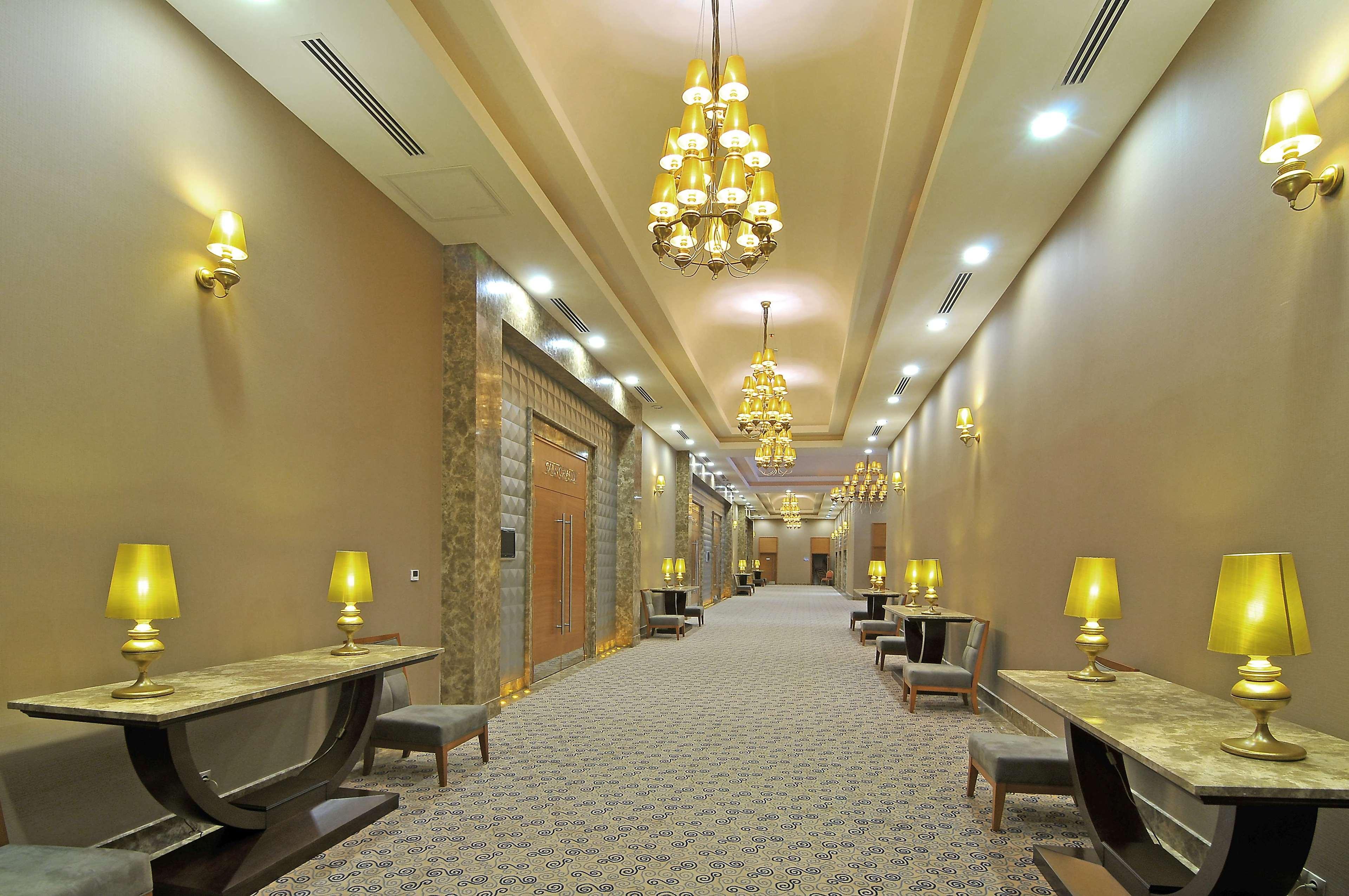 Doubletree By Hilton ואן מראה חיצוני תמונה