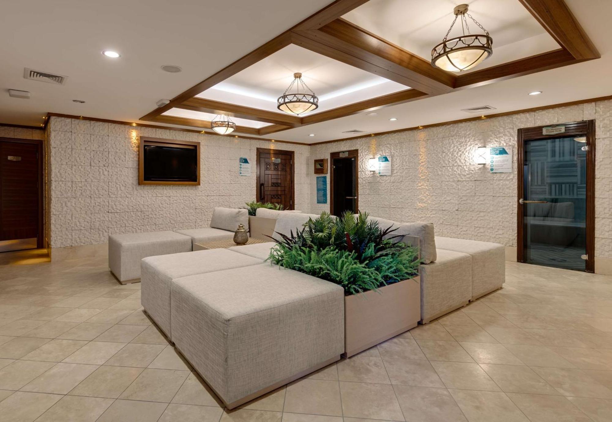 Doubletree By Hilton ואן מראה חיצוני תמונה