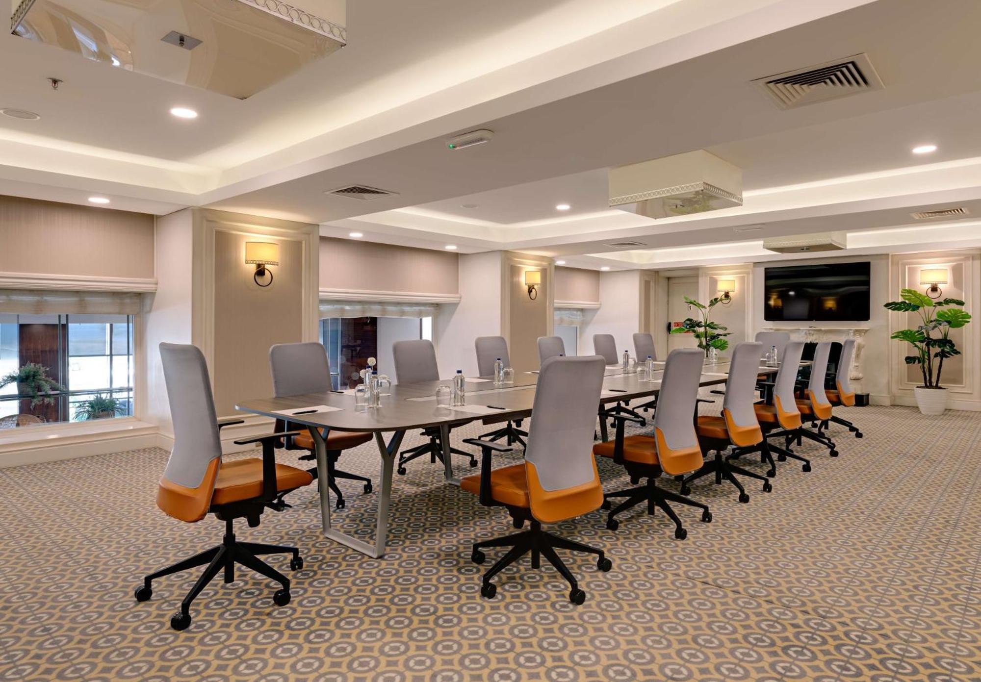 Doubletree By Hilton ואן מראה חיצוני תמונה