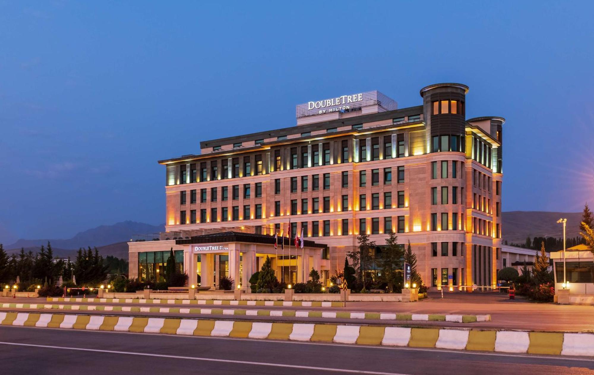 Doubletree By Hilton ואן מראה חיצוני תמונה